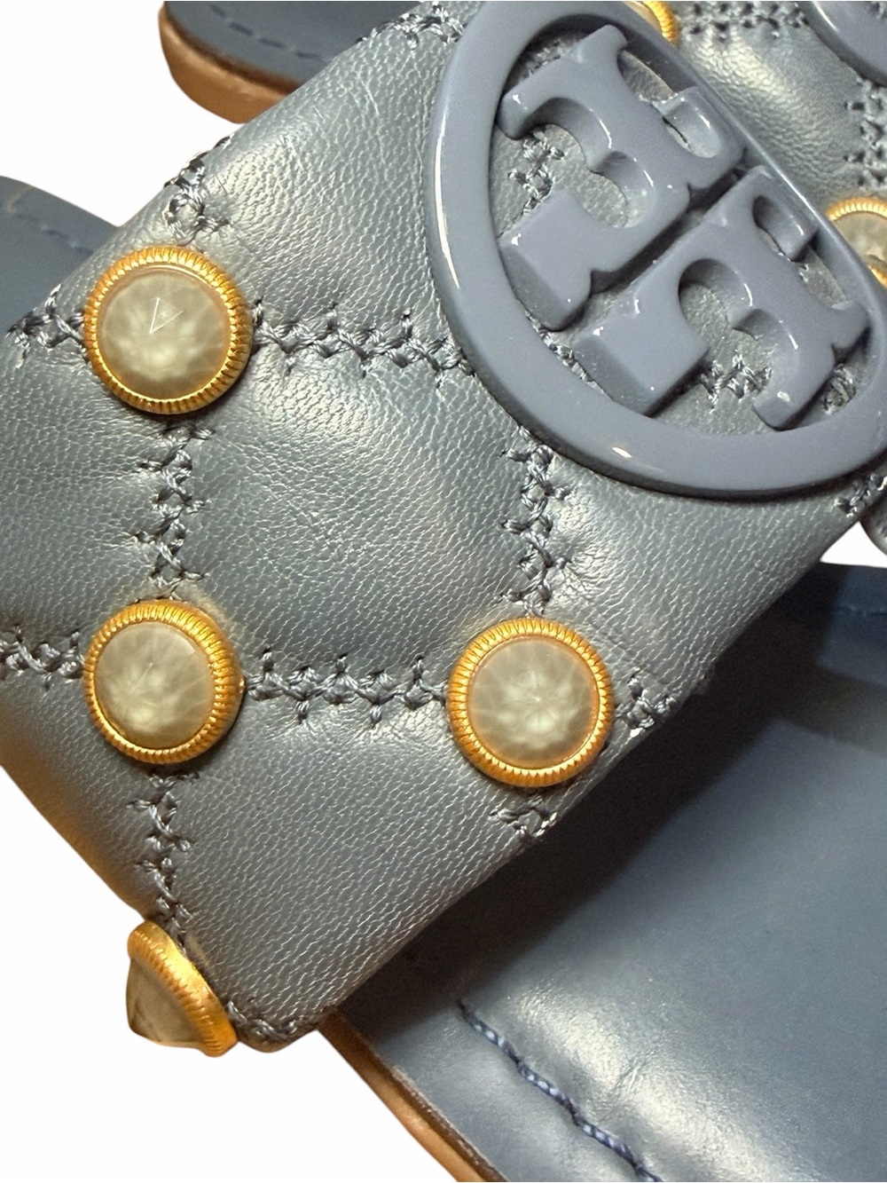 TORY BURCH Benton Leather Studded Thong Sandals 🩵💙🩶 - Picture 4 of 7
